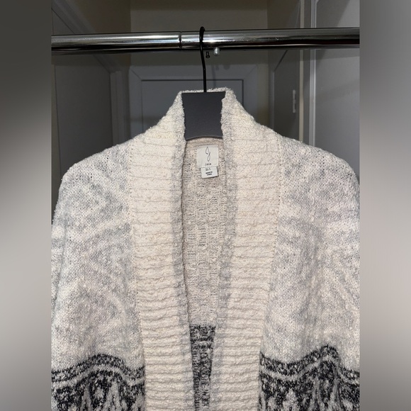 Joie Women's Grey and White Cardigan - Picture 3 of 3